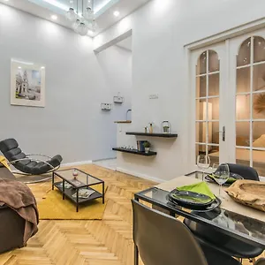 Semmihome Semmelweis Street Appartamento Budapest